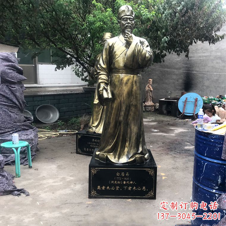 厦门白居易仿铜雕像经典中国古代诗人的艺术再现