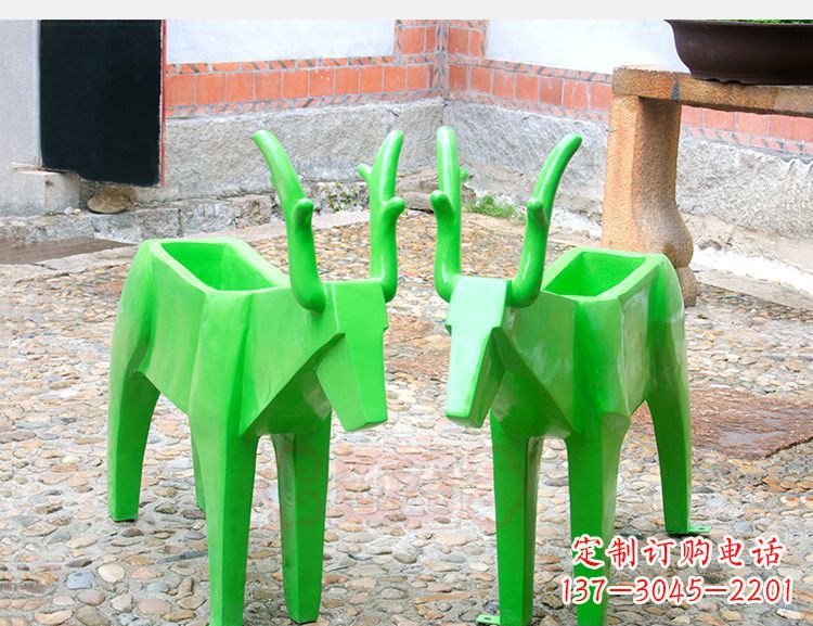 厦门玻璃钢几何花盆雕塑——给动物们一个温暖的家