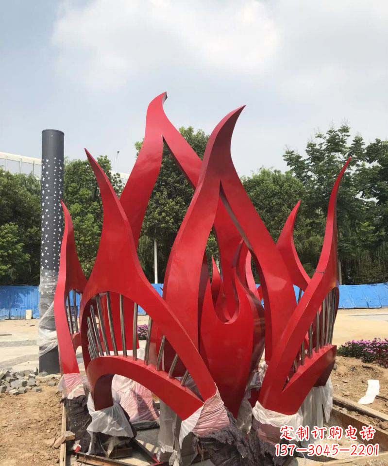 厦门不锈钢广场树叶雕塑