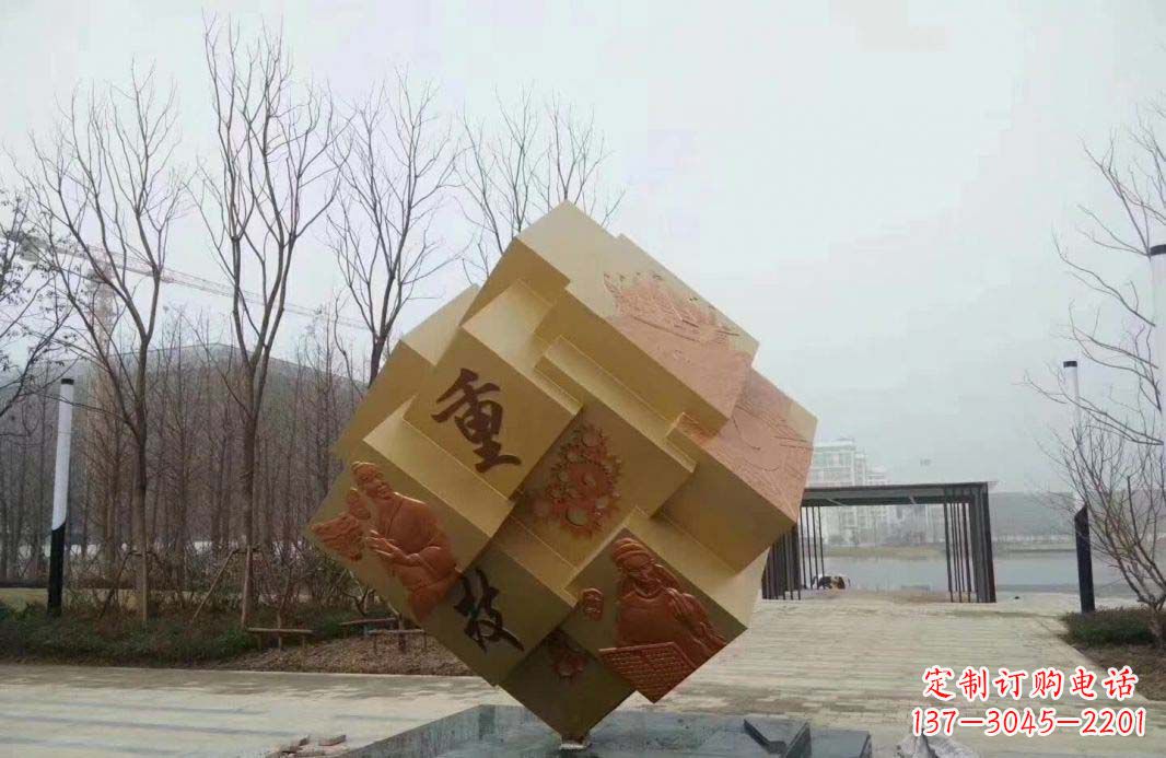 厦门不锈钢魔方雕塑给景观增添丰富多彩