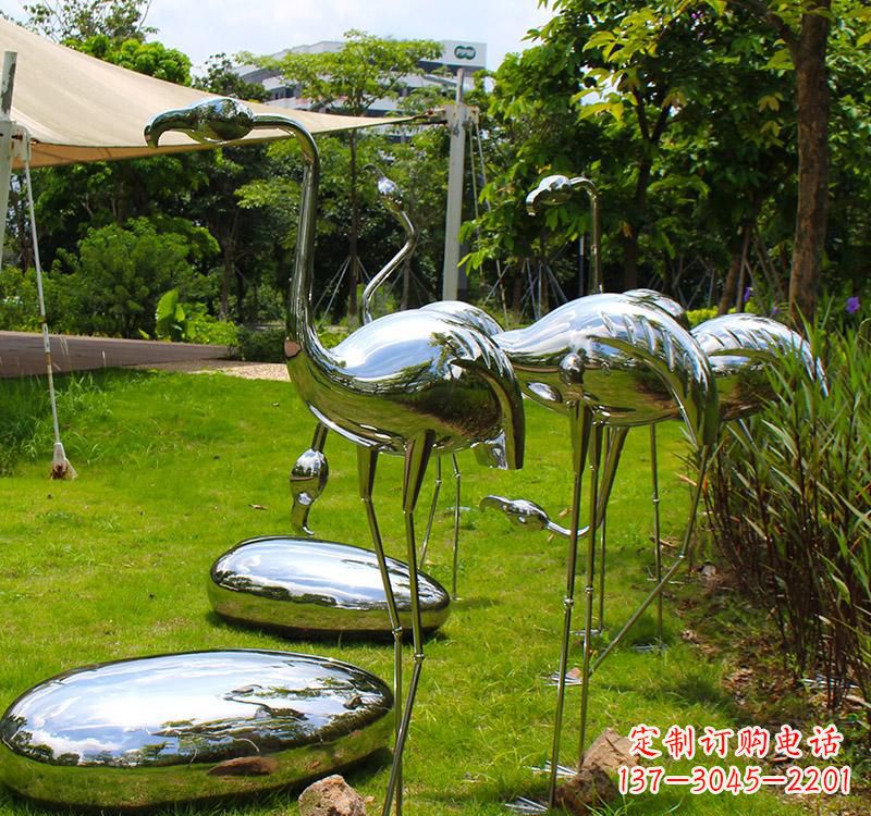 厦门不锈钢镜面火烈鸟雕塑精美外形、多彩光泽