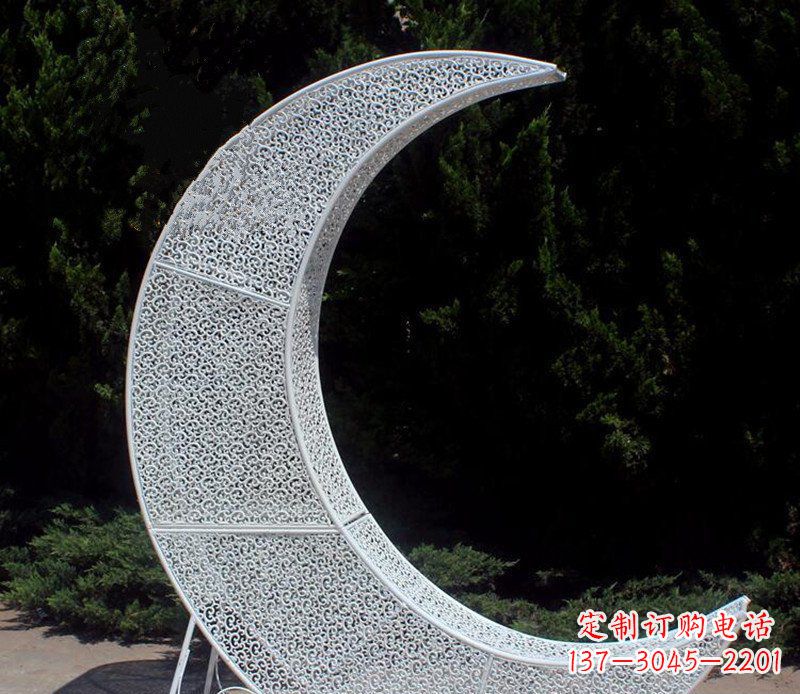 厦门不锈钢镂空月亮公园雕塑浪漫而又神奇