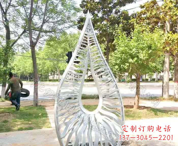 厦门精致不锈钢水滴雕塑