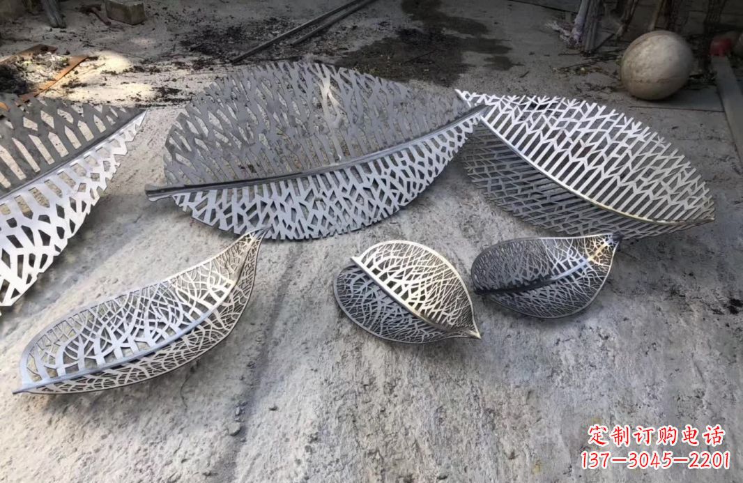 厦门优雅的不锈钢树叶雕塑
