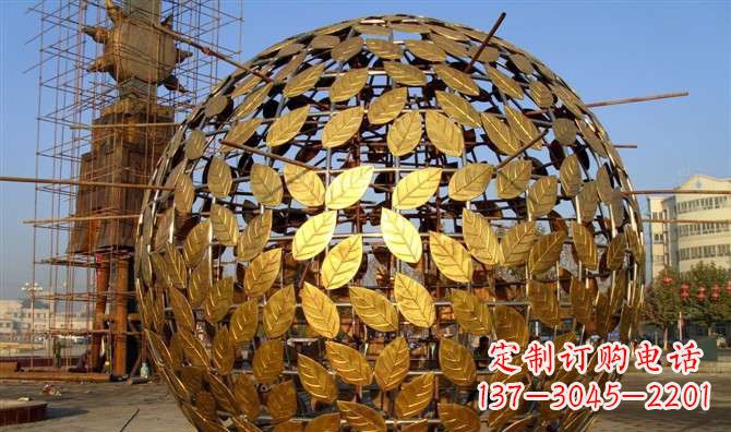 厦门不锈钢树叶镂空球景观雕塑