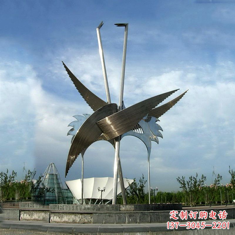 厦门城市广场不锈钢铁艺抽象仙鹤景观雕塑