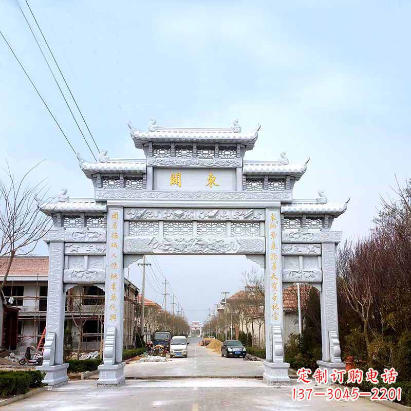 厦门传承古风——村镇三门石牌坊雕塑