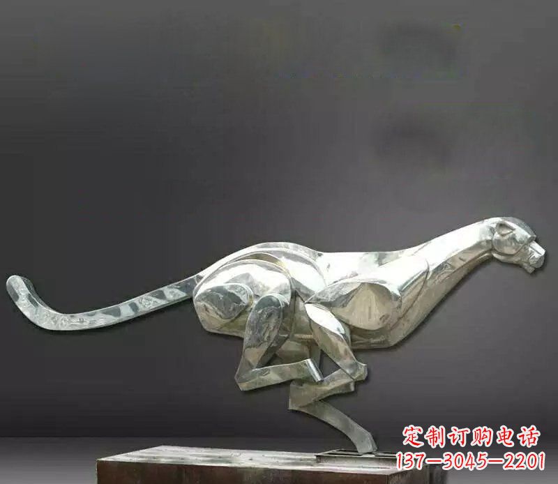 厦门公园不锈钢奔跑的豹子动物雕塑
