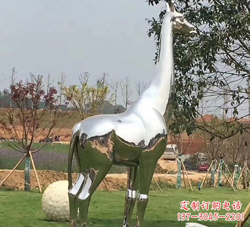 厦门公园不锈钢长颈鹿雕塑