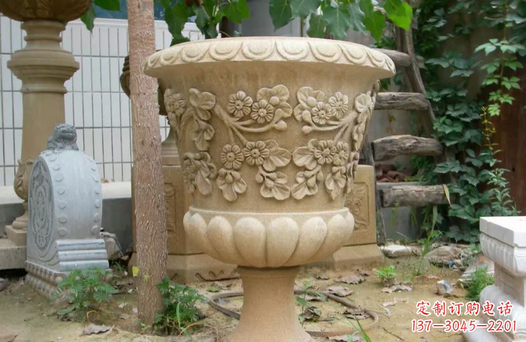 厦门公园大理石花盆雕塑
