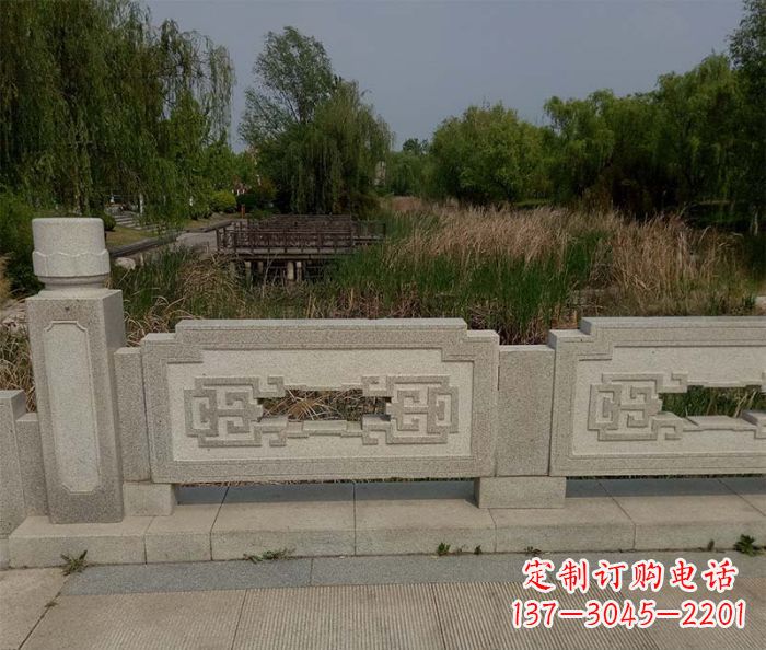 厦门优雅大气的公园栏板雕塑