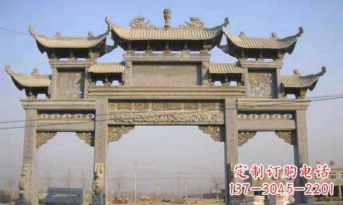 厦门特色街角石雕牌坊精致典雅的装点