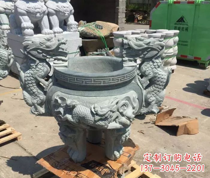 厦门寺庙景观青石龙头香炉石雕 (2)