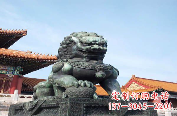厦门寺庙门口狮子铜雕