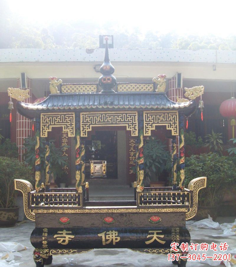 厦门寺庙铸铜四足方形带顶香炉