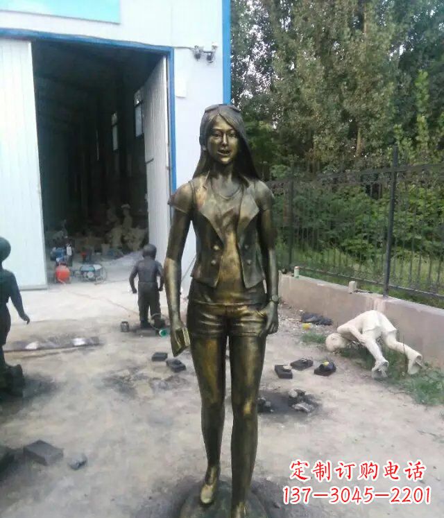 厦门现代美女广场人物铜雕