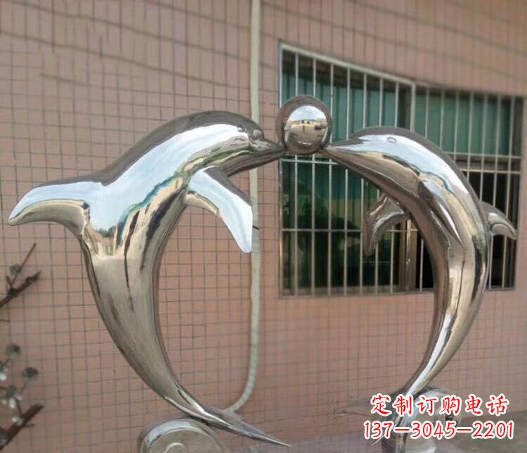 厦门校园不锈钢海豚顶球雕塑