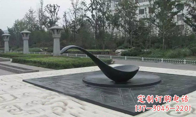 厦门校园古代指南针司南铜雕