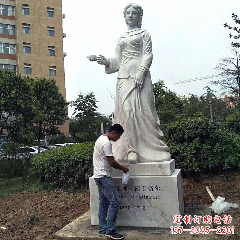 厦门医院园林提灯天使南丁格尔石雕塑
