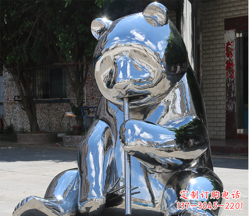 厦门熊猫雕塑-适用于广场花园景观镜面不锈钢熊猫雕塑